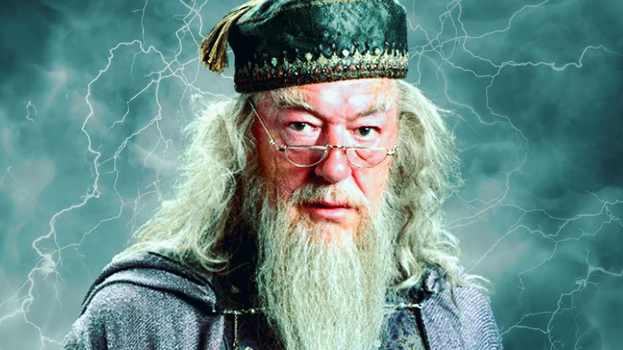 Seriálový Potter málem přišel o Brumbála kvůli Rowlingové. HBO ji tiše toleruje