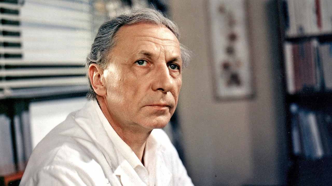 Začneme zlehka. Ladislave Chudík si zahrál a na obrázku je: