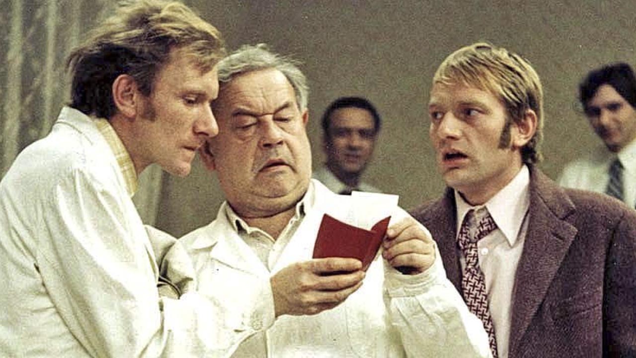 KVÍZ: Jáchyme, hoď ho do stroje! Znáte dokonale hlášky legendární komedie?