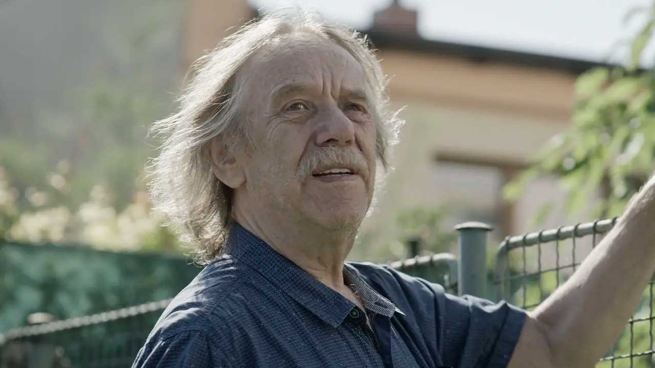 Film o Nohavicovi je online už po dvou měsících. Úspěch v kinech zaskočil jeho kritiky