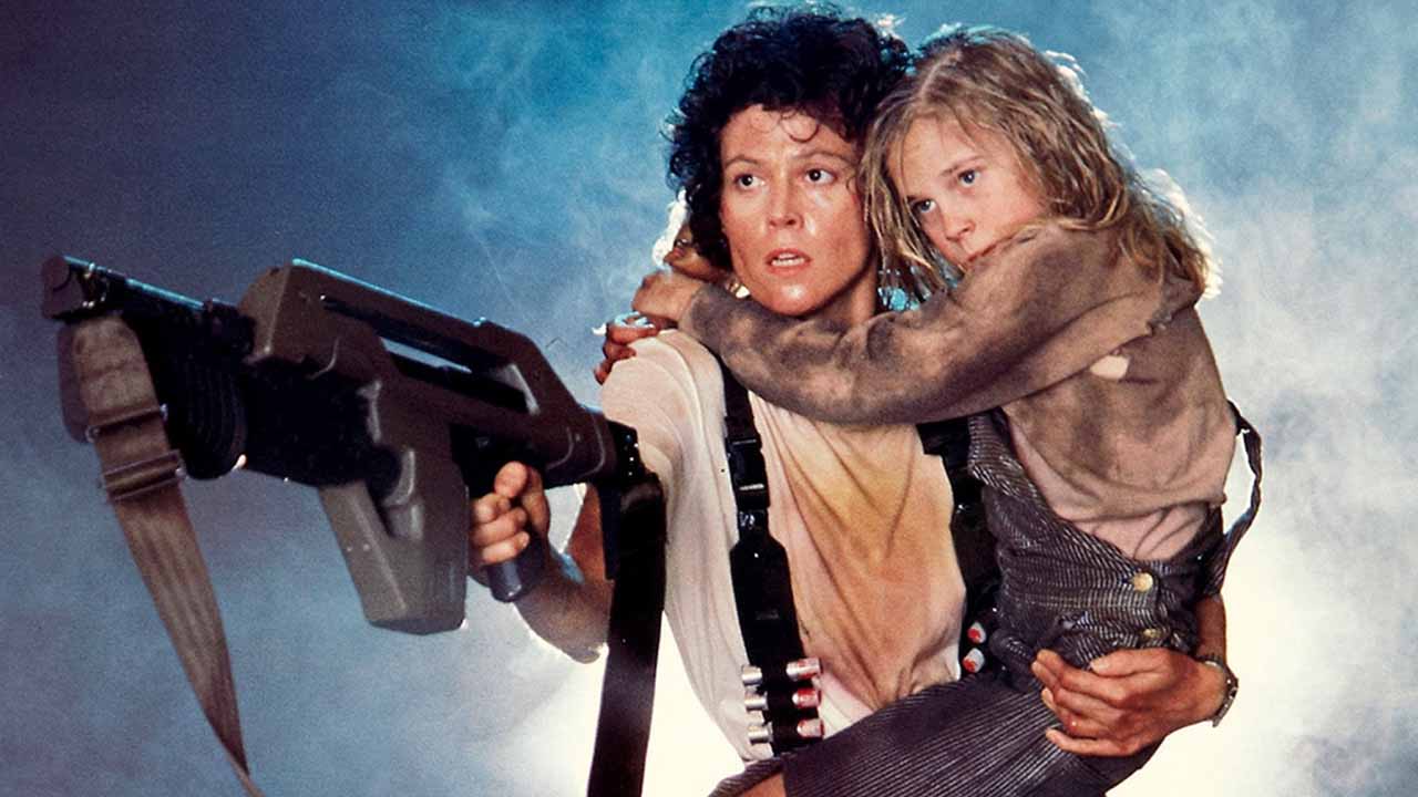 Vrátí nový Vetřelec Ripleyovou? Sigourney Weaver je nadšená z nového scénáře, probíhají jednání