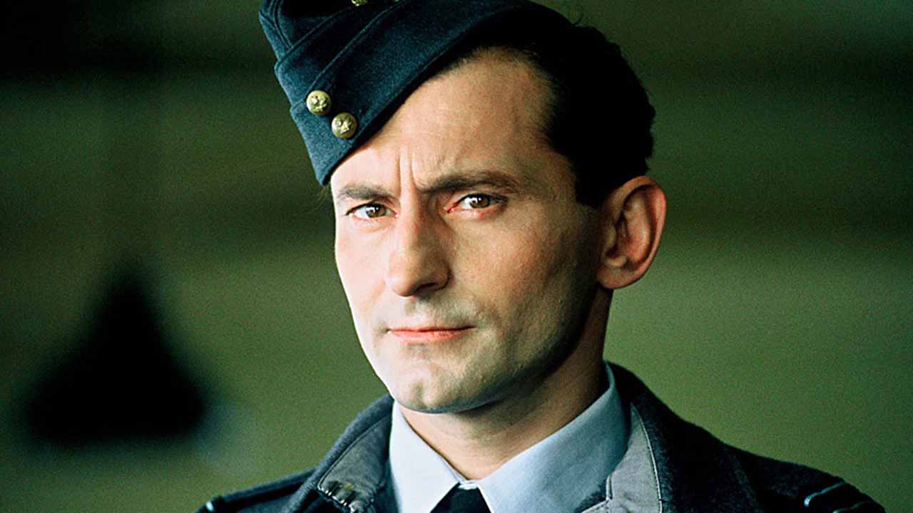 Znáte filmy a seriály Ondřeje Vetchého? Otestujte, zda je poznáte podle obrázku
