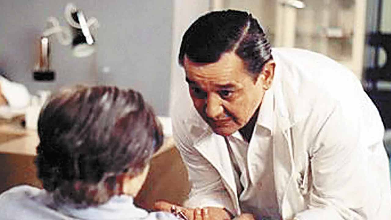 Josef Vinklář si zahrál a na obrázku je: