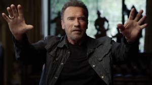 Exkluzivní přiznání i záběry. Schwarzenegger v novém seriálu odhalí city místo svalů