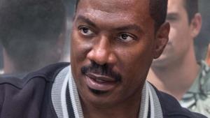 Padající vrtulník a lavina hlášek. Policajt v Beverly Hills 4 odhalil první skvělou scénu