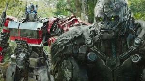 Transformers 7 v novém traileru drtí plechy v největší bitvě celé série