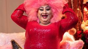 Česká televize čelí hejtům za Chi Chi na gauči. Nenávistným divákům poslala vzkaz