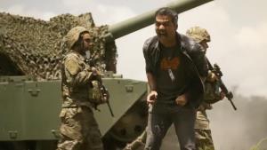 Dystopická Amerika čelí občanské válce. Skvělý trailer se nebojí drsné akce