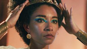 Nový seriál s Kleopatrou narazil. Netflix čelí žalobě volající po zákazu služby