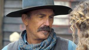 Pohroma pro Kevina Costnera. Jeho životní projekt je propadák, ručil svým majetkem