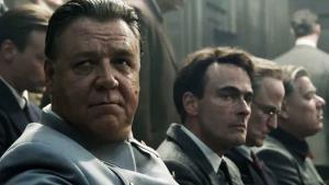 Mrazivý portrét nacistické zrůdy v napínavém traileru. Russell Crowe má šanci na Oscara
