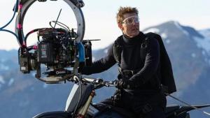Mission: Impossible 7 viděli první diváci. Film je šílený a až na jednu výjimku dokonalý