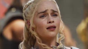 Daenerys Targaryen původně hrála jiná herečka. O roli přišla kvůli erotické scéně