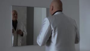 V novém traileru na Daredevila se ukáže Kingpin v ikonickém bílém obleku