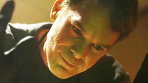 Nejoblíbenější sériový vrah se vrací ve skvělém traileru. Dexter čelí armádě zabijáků