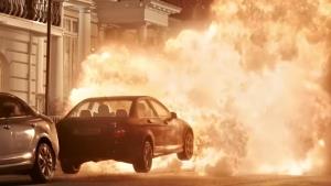 Zrada, intriky a terorismus. Dramatický hit Netflixu se vrací v napínavém traileru