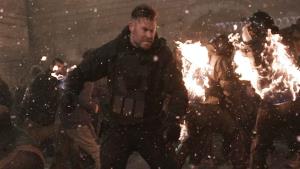 Obří bitka a dvakrát víc akce. Akční nářez Vyproštění 2 ukazuje nové záběry