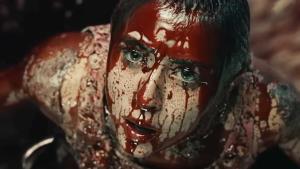 Nejbrutálnější seriál roku se vysmívá Marvelu. Trailer slibuje superhrdinská jatka