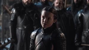 Hra o trůny: Fotky k 2. epizodě ukazují Lyannu Mormont ve vlastní zbroji