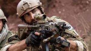 Famózní válečný akčňák sklízí nadšení diváků i kritiků. Češi ho ale v kině neuvidí