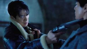 Smrtící souboj agentů dobyl Netflix. Nový akční thriller boduje i v Česku