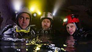 Amazon potají uvedl skvělou novinku od režiséra Rivalů. Napětím nebudete dýchat