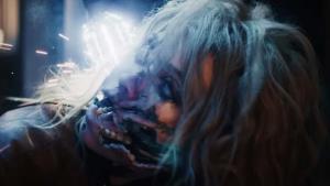 Terminátor pro novou generaci. Hororový hit se v novém traileru změnil v akční jízdu