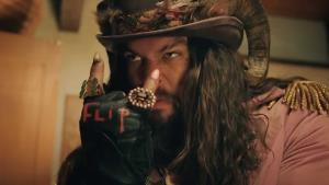 Nová fantasy Netflixu má velkolepý první trailer. Jason Momoa v něm řádí