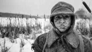 První reakce: Nabarvené ptáče šokuje. Diváci tleskají, ale i odchází ze sálu 