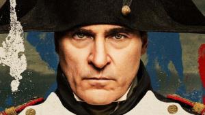 Režisér Napoleona odmítá negativní reakce kritiků i historiků. Reaguje jako chvástal