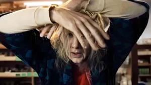 Hororové překvapení roku je obřím hitem. Děsivého vraha Nicolase Cage film chytře tajil