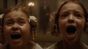 Stvůra děsivější než zlo v mrazivém traileru. Upírský spektákl se točil v Česku