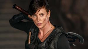 Netflix zastavil dokončení akčního fantasy s Charlize Theron. Film byl dotočen už před 2 lety