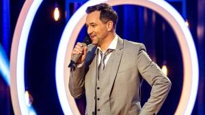 Ondřej Sokol baví v novém stand-up speciálu. Připravil si řadu pikantních historek