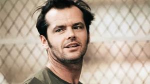 Novinky týdne: Hollywood přetočí Formanovu klasiku, Duna 3 v Praze nebude a zemřela hvězda Marvelu