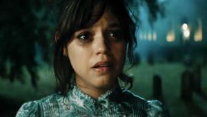 Wednesday utíká ze světa mrtvých. Jenna Ortega září v traileru Burtonova Beetlejuice