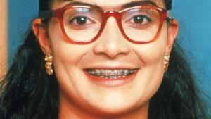 Ošklivka Betty se vrací po 23 letech. Nové díly legendární telenovely jsou online i v Česku