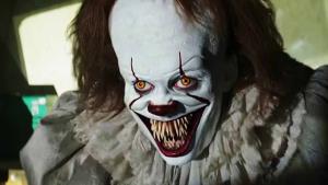 Kruté zlo ovládne HBO. Nezastavitelný klaun Pennywise v mrazivém traileru seriálu To