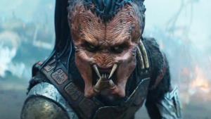 Prvních 15 minut z nového Predátora uhranulo fanoušky. Vše začíná brutální bitvou