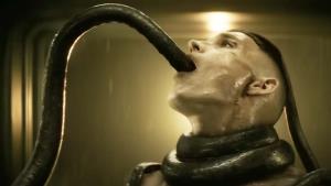 Krev, jatka a sex. Nejhorší sci-fi Netfllixu odhalilo brutální necenzurovaný trailer