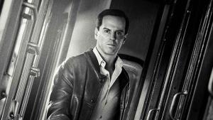 Chladnokrevný vrah Ripley lže a krade identity. Trailer Netflixu je naprostý skvost