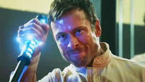 Nejšílenější sci-fi akčňák roku ohromuje bombastickým trailerem. Takhle se utíká o život