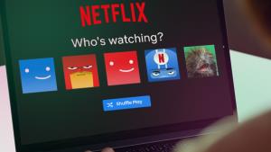 Netflix myslí náhodné přehrávání vážně. Funkci široce testuje