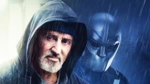 Sly Stallone jako vysloužilý superhrdina ukazuje, že ještě nepatří do starého železa