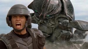 Nejtěžší scéna Hvězdné pěchoty nebyla akční. Režisér a kameraman se museli svléknout