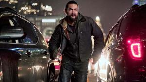 Nové trailery Netflixu lákají na zombie akci a pomstychtivého Jasona Momou