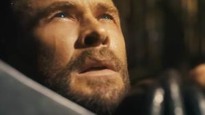 Thor v slzách čelí zkáze světa v nové ukázce na Avengers: Doomsday