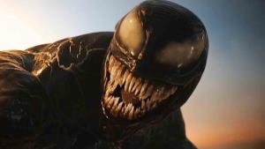 Venom 3 je absolutně šílený a velkolepý. Kritici neskrývají šok ze zábavné stupidity