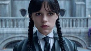 Wednesday 2 v prvním traileru! Vraždy a černý humor neberou konce