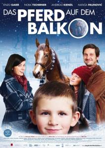 Kůň na balkóně